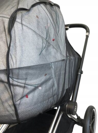 Uniwersalna Moskitiera