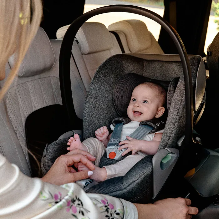 Fotelik Cybex Cloud T i-Size samochodowy z bazą T dla dzieci Fotelik Cybex Cloud T i-Size samochodowy z bazą T dla dzieci